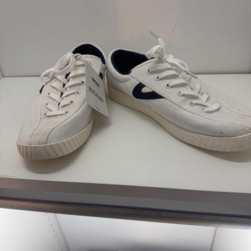 NWT white Tretorn sneakers size 9 - Picture 2 of 11